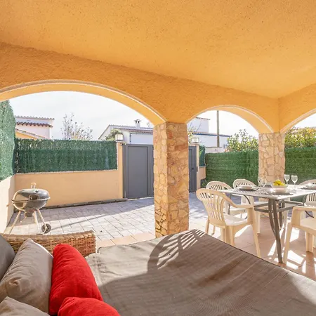 Apart-rent Casa Montgri 0130 Vila *
